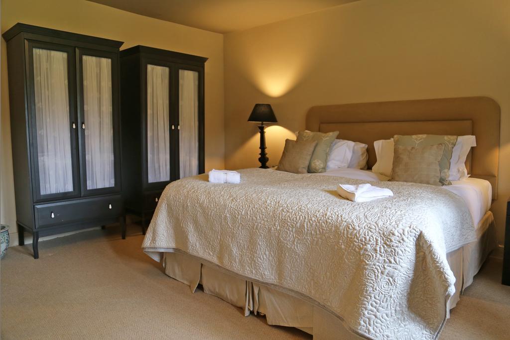 The Seagrave Arms Otel Weston Subedge Oda fotoğraf